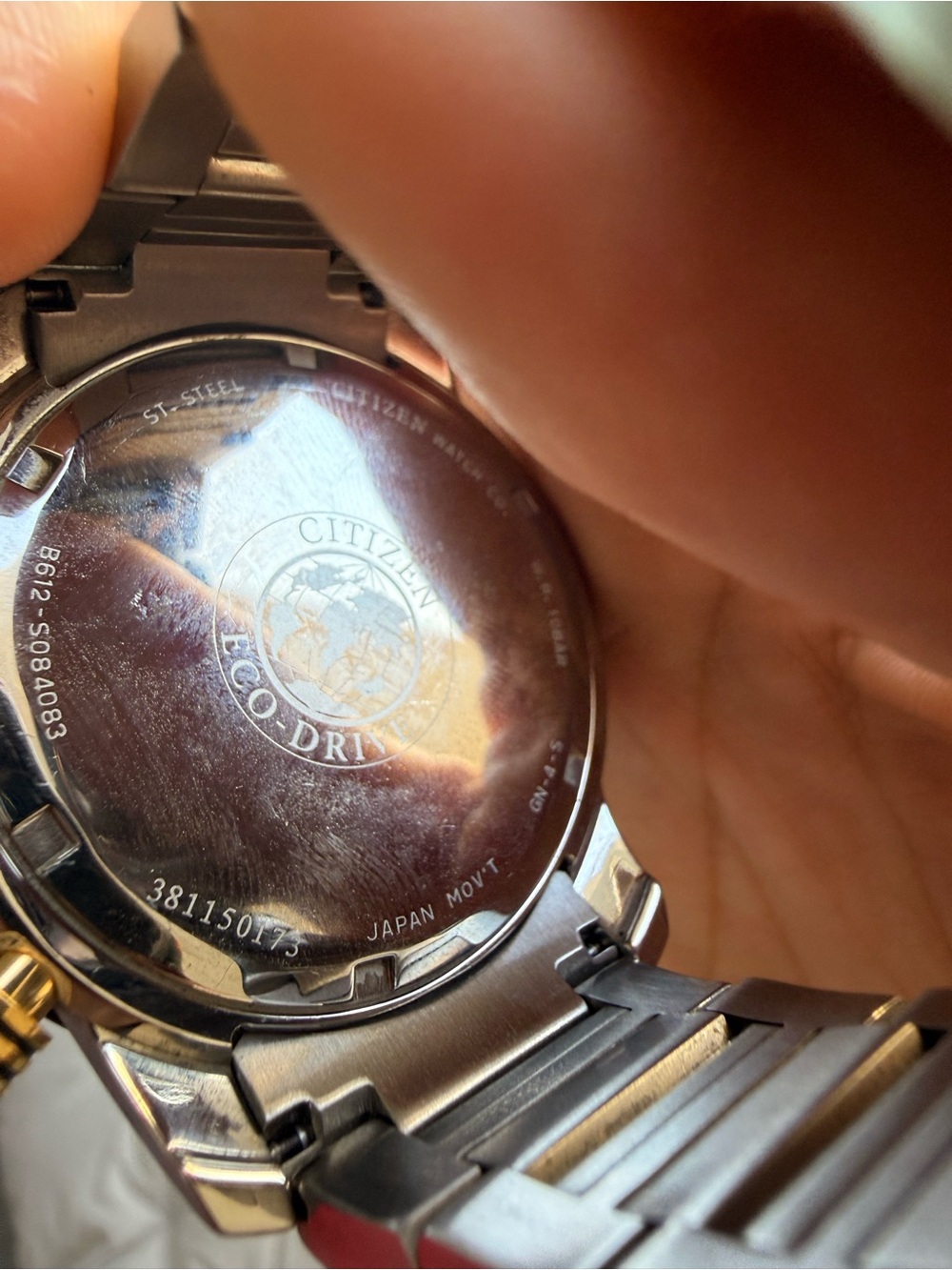 Citizen Eco-Drive Chronograph WR100 Wristwatch Black Dial Gold Stainless Steel - Picture 5 of 5